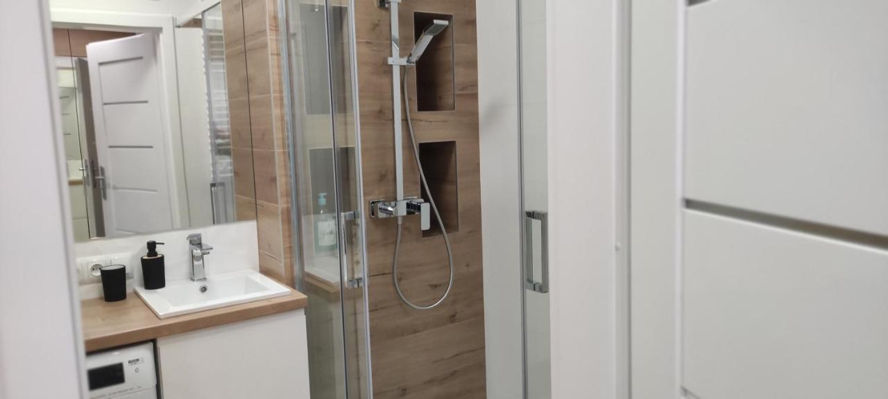 Apartament Przy Fabrycznym 罗兹 外观 照片